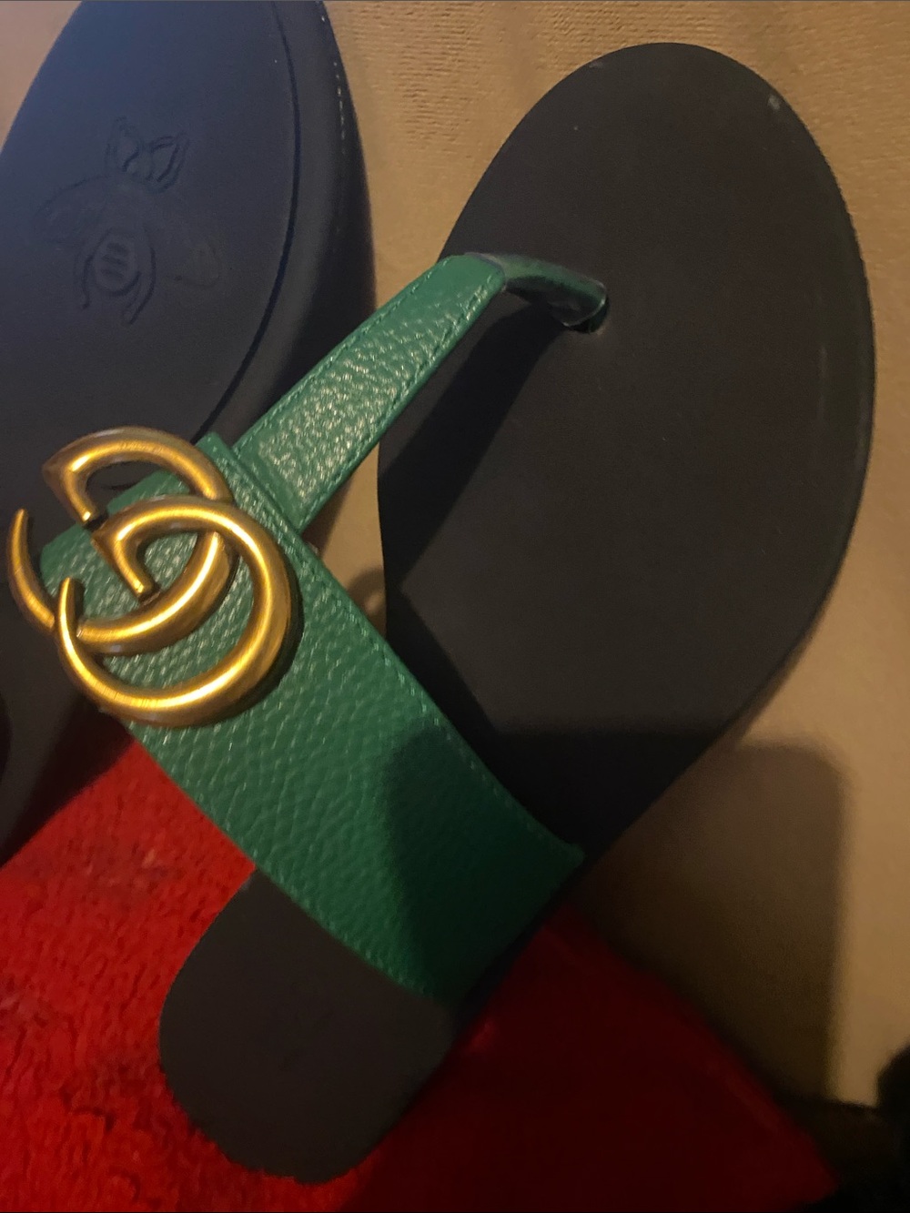 Gucci Green Leather Double G Thong Sandals with Gold Hardware - Picture 7 of 8